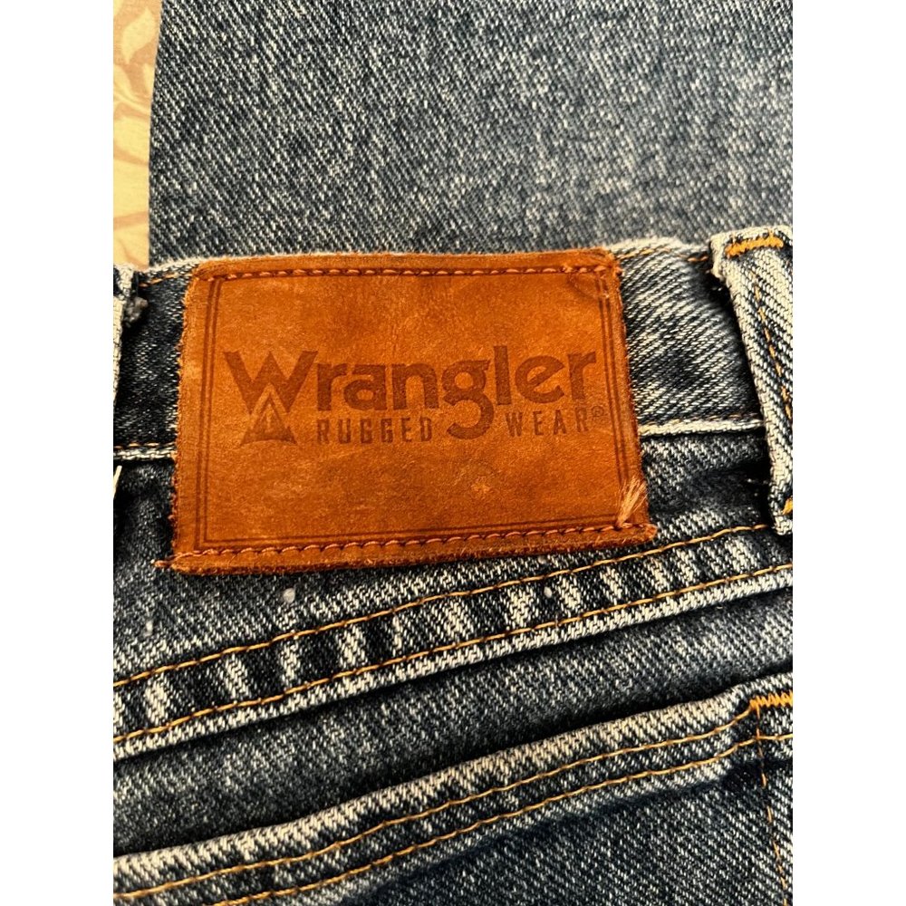 Wrangler Rugged Wear Jeans Men's Size 36x30 Gently Used - Picture 2 of 4